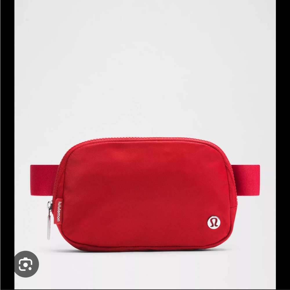 lululemon athletica hot pink everywhere belt Bag, NWT.